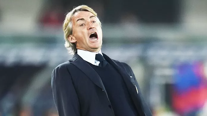 Mançini dorëhiqet si trajner i Italisë –