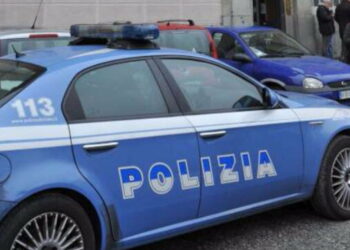 Djali vret me thikë nënën e tij 86-vjeçare, më pas vetëvritet –
