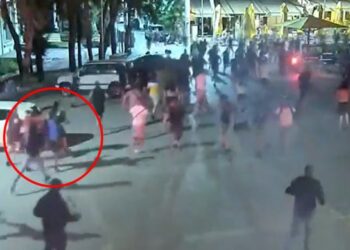 Momenti i masakrimit me thika e shkopinj të tifozit të AEK (VIDEO) –