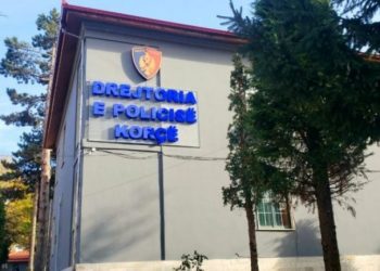 Të dehur në timon përfshihen në aksident, pranga 3 personave në Korçë –