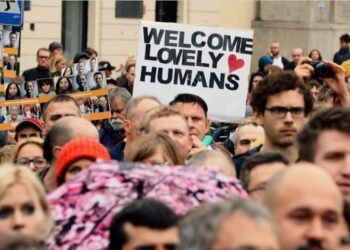 Polonia, referendum popullor për pranimin apo jo të emigrantëve –