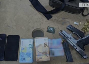 Lëvizte me pistoletë dhe kokainë në Tiranë, arrestohet 44-vjeçari –