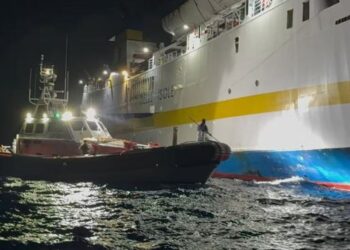 Merr flakë trageti afër Lampedusa, shpëtohen 175 persona –