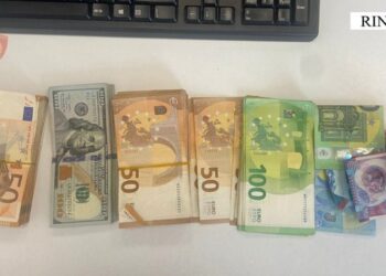 Procedohet kinezi dhe turku, kapen me mijëra euro të padeklaruara –