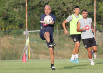 “Nuk bëhem barrë”, Di Biagio jep dorëheqjen nga Dinamo City –