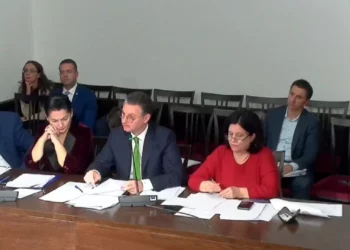 Socialistët votojnë aktin normativ për fondet, ndahen 46 mld lekë… –