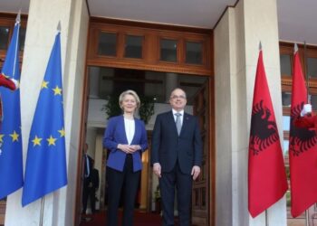 FOTO/ Samiti i Procesit të Berlinit, von der Leyen takohet me Begajn –