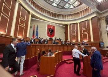 Përplasje në Kuvend, PS refuzon të ndryshojë Komisionin e Reformës Zgjedhore –