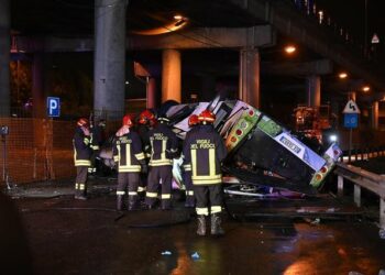 Rënia e autobusit/ Tre persona nën hetim për tragjedinë në Itali –