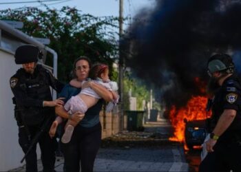 Izraeli në luftë, 40 civilë të vrarë nga raketat e Hamasit –