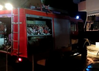 Zjarr në një pallat, çfarë po ndodh… –