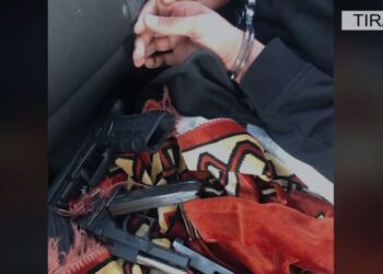 Transportoi armë zjarri nga Kosova në Shqipëri, arrestohet 20-vjeçari –