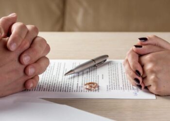 Çifti thyen rekord, bën dasmë dhe divorc brenda 24 orëve –