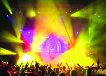 Lulëzon biznesi i jetës së natës, sa paguhen këngëtarët –