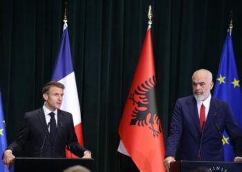 Macron i jep leksion Ramës për vendimmarrjen në BE: Vendos vota… –