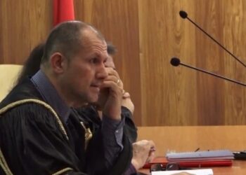 GJKKO e caktoi si avokat të Berishës, ja postimi “misterioz” i Simonit –