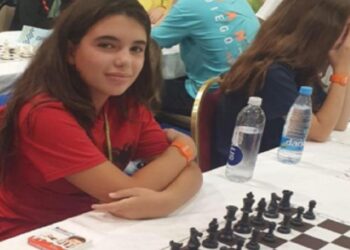13-vjeçarja shqiptare shpallet kampione Europe në shah –