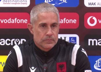 Sylvinho sqaron çfarë ndodhi me Brojën para ndeshjes me Çekinë –