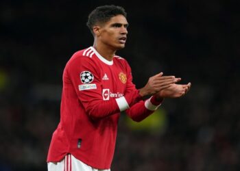 “Mund të fitojmë Champions League”, Varane karikon tifozët e United –