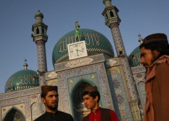 Shpërthim në një xhami në Afganistan, dhjetëra të vdekur –