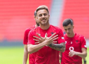 Zbulohet identiteti i të dashurës së Taulant Seferit –