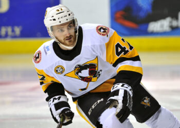 Tragjedi në Hokej/ Patina e kundërshtarit i mori jetën sportistit –