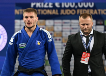 Akil Gjakova siguron medaljen e argjendtë, në luftë për të artën –