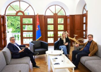 Regjisori Arjan Çuliqi do drejtojë teatrin “Migjeni” në Shkodër –