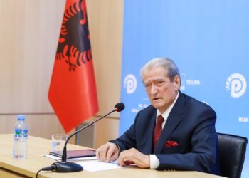 Më hiqni masën e sigurisë që të vij –