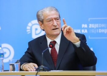 Propozimi për të rrokur armët, Berisha: Kryengritje pa kthim…