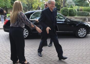 Aksioni opozitar/ Grupi i Berishës dhe Bardhit mblidhen në Kryesi –