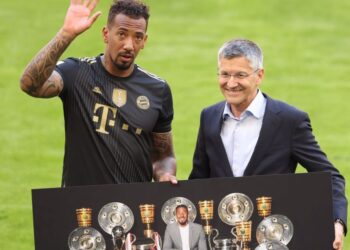 Bayern habit me transferimin e fundit, rikthen legjendën e mbrojtjes –