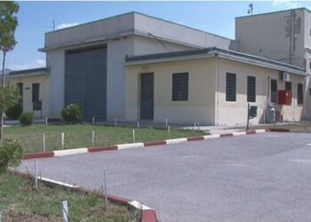 Më kanë lidhur me zinxhirë 6 ditë … –