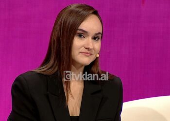 U bë nënë në moshën 18-vjeçare dhe humbi bashkëshortin, historia e Eldonës –