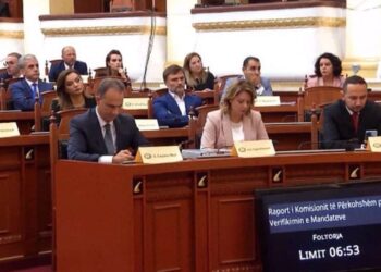 Përplasjet në PD, mbështetësit e Bashës të pakënaqur me rezolutën për Kosovën –