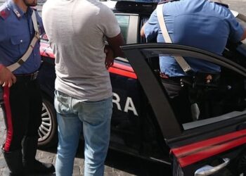 Shqiptari mbyll gruan e tij në garazh, pasi e ka rrahur dhe kërcënuar –