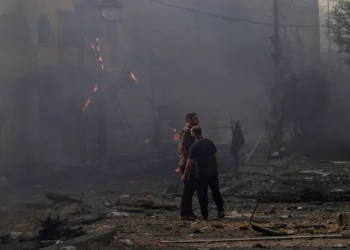 Izraeli vret ushtarakun e lartë të Hamasit për lëshimin e raketave –