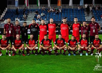 ‘Shqiponjat’ kundër ‘gjelave’, kombëtarja shqiptare rikthehet në fushë –