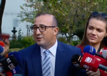 Mazhorancë që di të vjedhë, por s’di të numërojë –