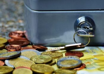 Depozitat iu kthyen rënies në shtator, Euro ngelet dominuese –