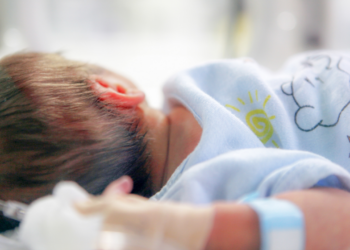 Shqipëria, e treta në Europë me normën më të ulët të lindjeve –