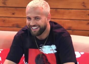 Foto/ Luizi merr letrën emocionuese nga një person i veçantë –