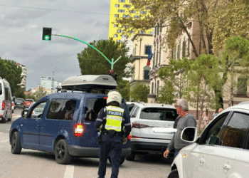 Vartësit e Rrumbullakut gjobisin nëpunësit e Taulantit –