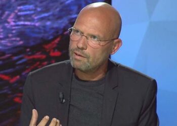 E rilindëm edhe Enverin, me summit Europian madje –