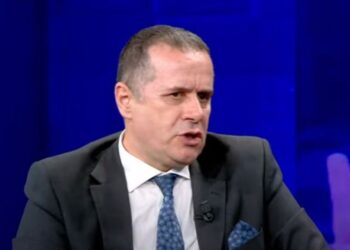 Ja zyrtarët e policisë që më bënin presion për Partizanin –