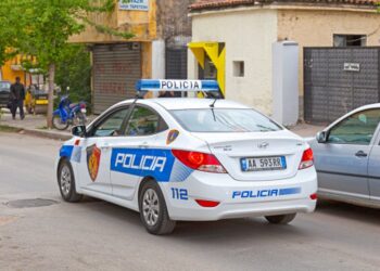 Vodhi lekët në një biznes në Kavajë, arrestohet italiani 53-vjeçar –