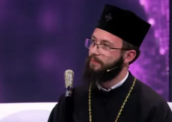 Besimtari nuk ka gangsterllëk/ Prifti flet për Feron: Nuk mund të… –