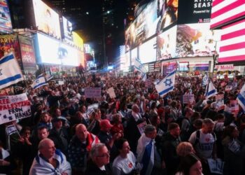 Qindra protestues në New York kërkojnë lirimin e pengjeve nga Hamasi –