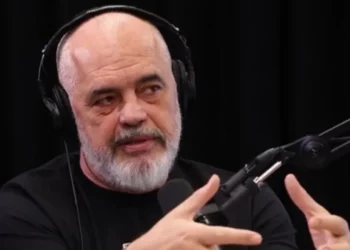 “Kur i bën njerëzit ujq, bën katastrofa…”, Rama flet për politikën –