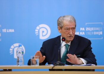 Ramës do t’i vëmë kufirin te thana –